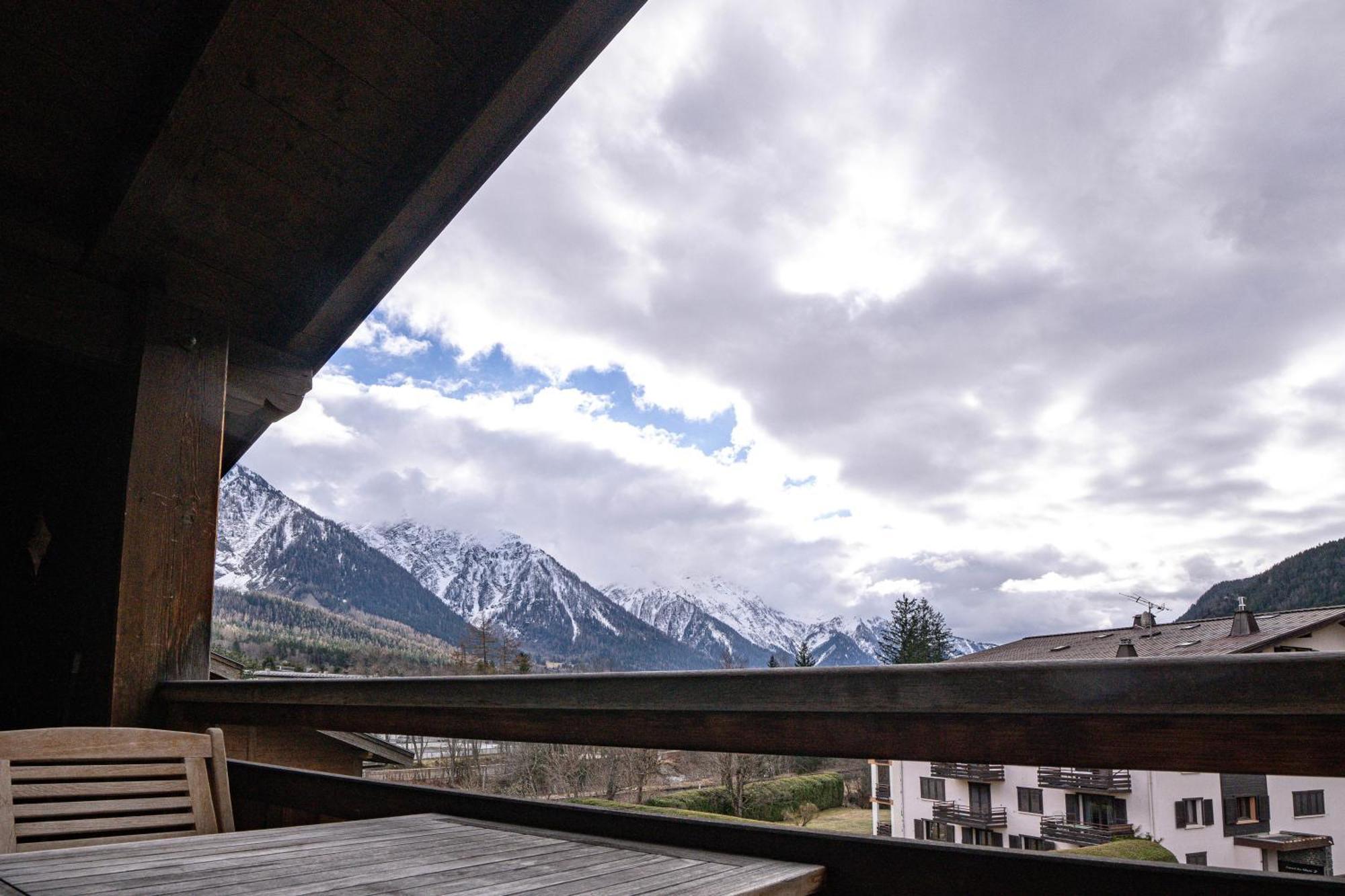 Apartment Capucin - A 3 Bedroom Chamonix Mountain Loft Екстериор снимка