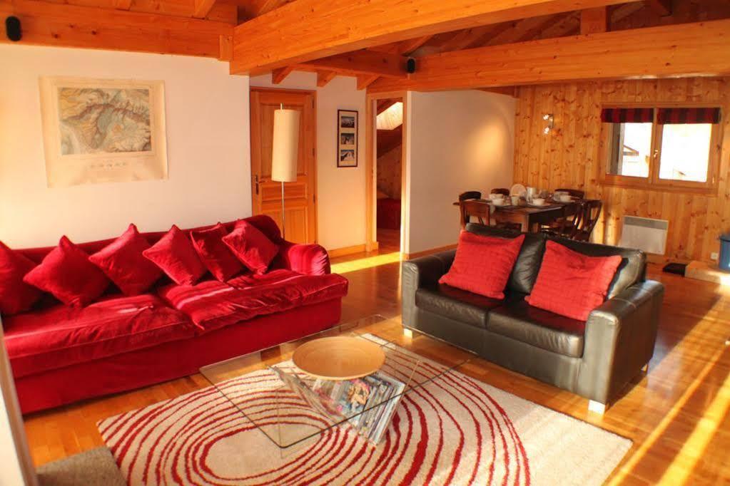 Apartment Capucin - A 3 Bedroom Chamonix Mountain Loft Екстериор снимка