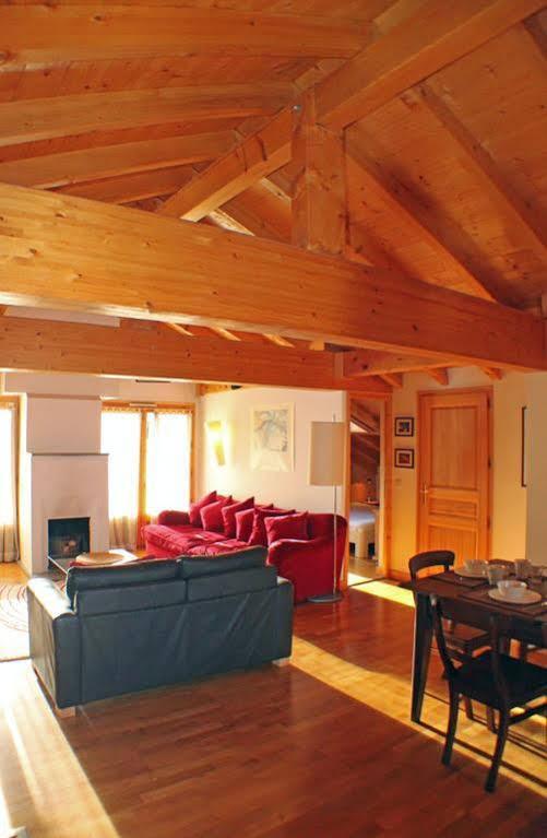 Apartment Capucin - A 3 Bedroom Chamonix Mountain Loft Екстериор снимка